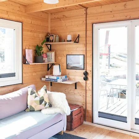 Botel Tolles Tiny-hausboot Marianne Mit Dachterrasse Hamburg