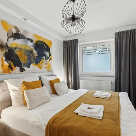 Апартаменты Stylisches 2-zimmer Ambient In Alsternaehe Mit Kingsize-bett & Schlafsofa Гамбург