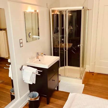 Amsterdam 3*