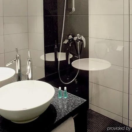 One Hamburg-alster Hotel 3*