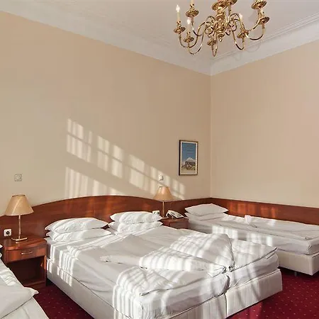 Kronprinz Hauptbahnhof Hotel Hamburgo