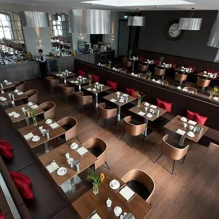 Volksschule 4* Hamburg-Harburg