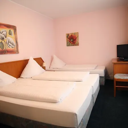 Lafayette 3* Hamburg