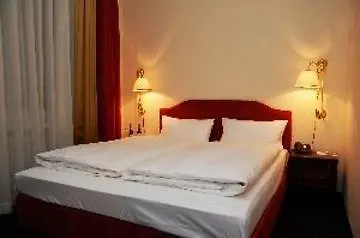 Kronprinz Hauptbahnhof Hotel Hamburgo