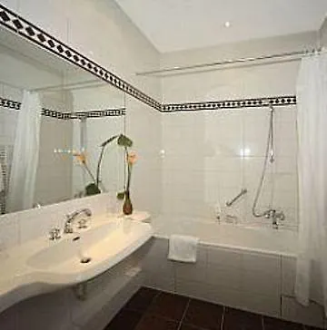 Kronprinz Hauptbahnhof Hotel