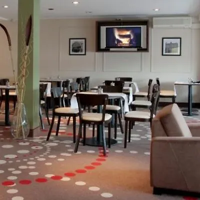Hotel Leonardo Airport 3*