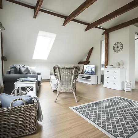 Loft-atelier Apartment *
