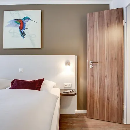 West 3* Amburgo