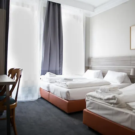 - Heefa Ohg Hotel 4*