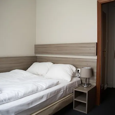 - Heefa Ohg Hotel 4*