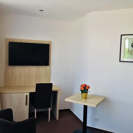 Denbu Hotell 3*