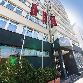 Arcadia Belmondo 4* هامبورغ