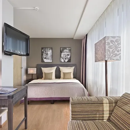 Hotel Mitte 3*