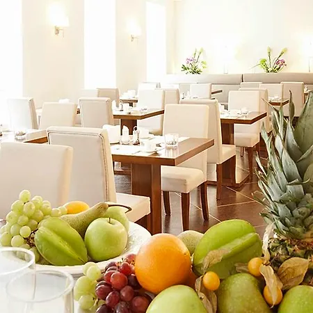 Hotel Domicil By Golden Tulip 3*