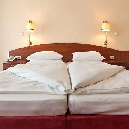 Kronprinz Hauptbahnhof Hotel Hamburgo