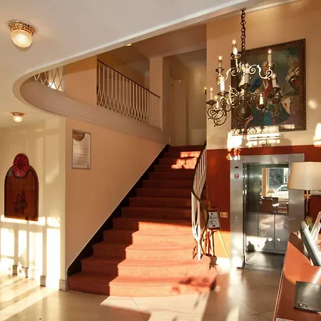 Kronprinz Hauptbahnhof Hotel