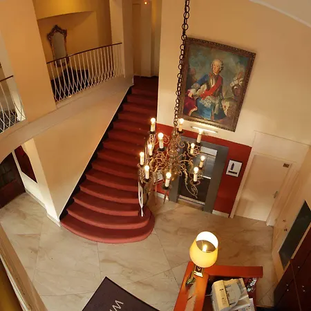Hotel Kronprinz Hauptbahnhof 3*