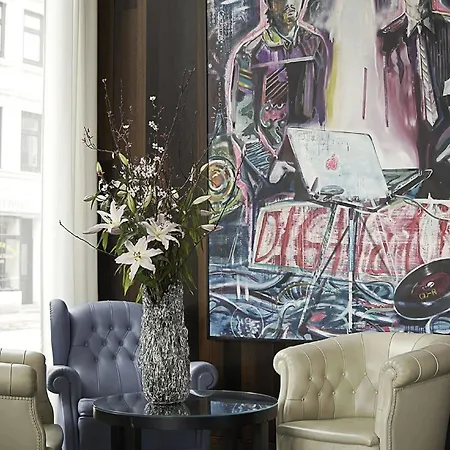 Hotel Empire Riverside 4*