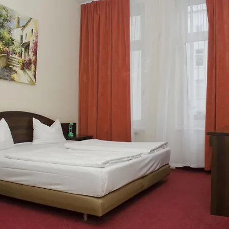 Polo Am Zob Hotel