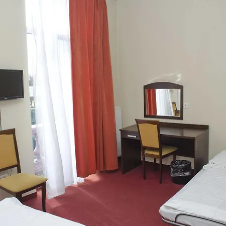 Polo Am Zob Hotel 3*