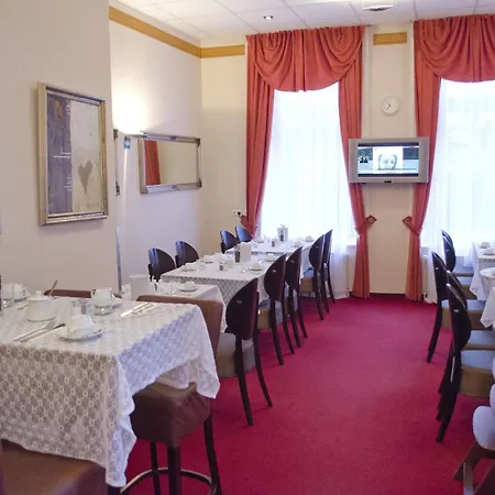 Polo Am Zob Hotel