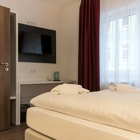 West 3* Amburgo