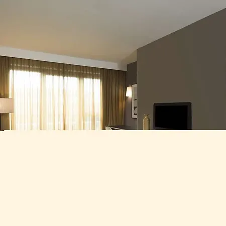 Aparthotel Adina Michel