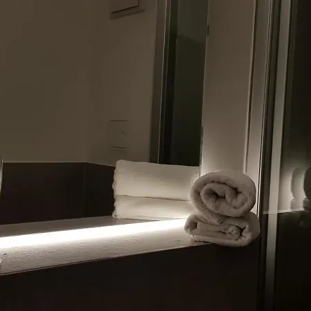 Apricot Hotel