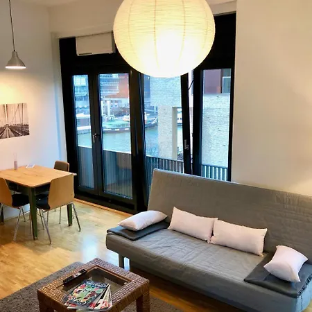 Elbapartments Am Kaiserkai Aparthotel