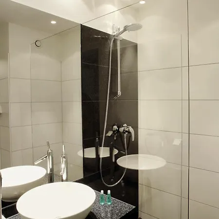 Hotel One Hamburg-alster