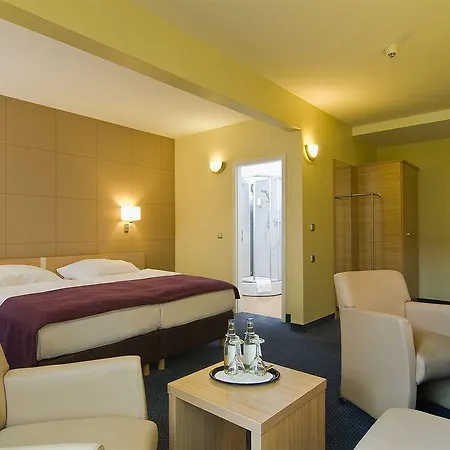Hotel Ghotel & Living 3*