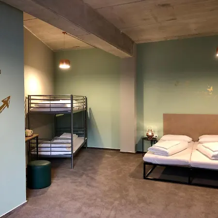 Sandmann Boutique Hostel *