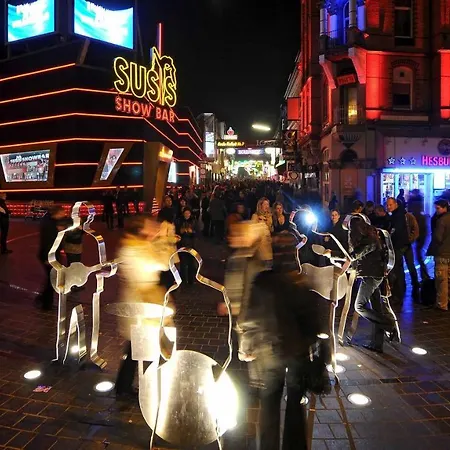 St.joseph - Reeperbahn St.pauli Kiez Amburgo