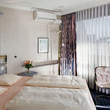Hotel Senator 4*