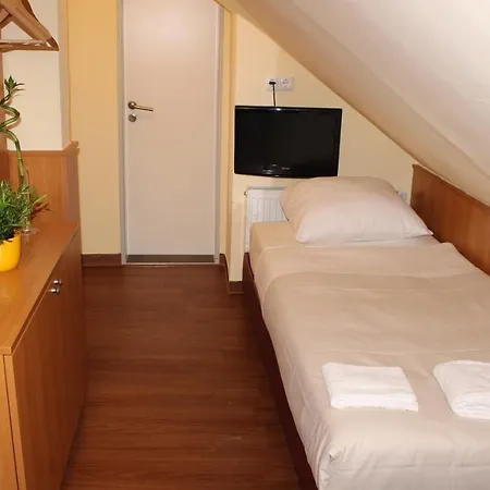 Altan Hotel 2*