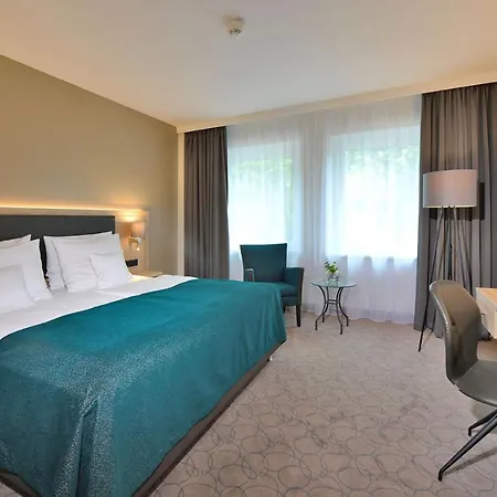 Hotel Western Premier Alsterkrug 4*