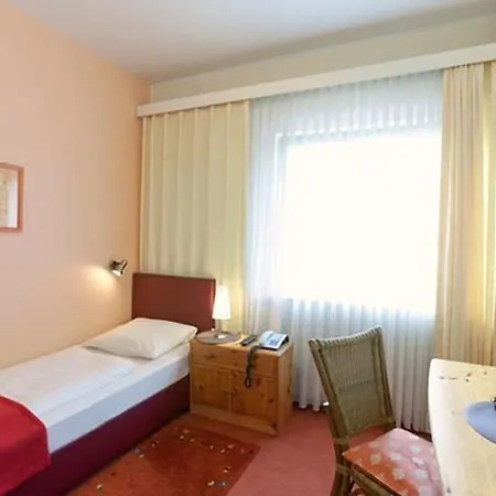 Imperial 3*