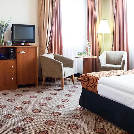 Crowne Plaza Hamburg-city Alster By Ihg Hotel 4*