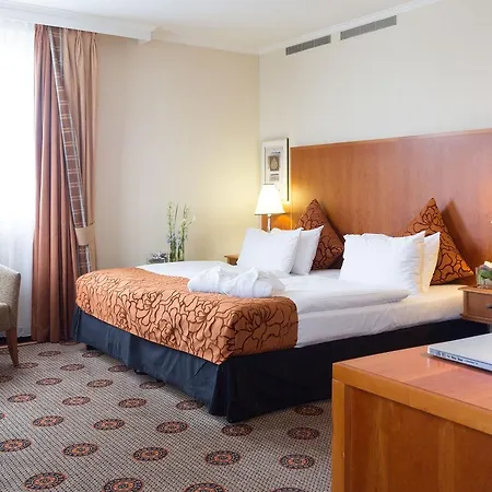 Hotel Crowne Plaza Hamburg-city Alster By Ihg 4*