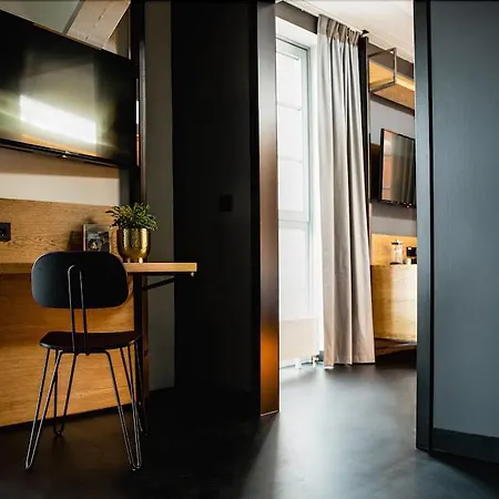 Ginn Elbspeicher Hotel 4*