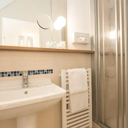 Baurs Park 3*