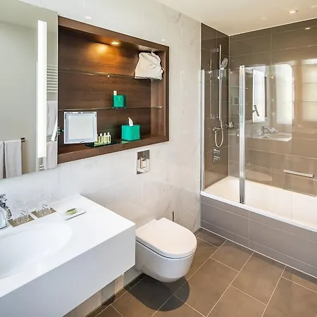 Hotel Fraser 5*