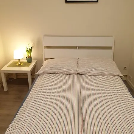 Uptown Residences Apartment *