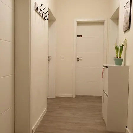 Uptown Residences Apartment *