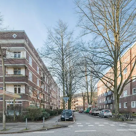 Spacious 2 Bedroom Close To Stadtpark