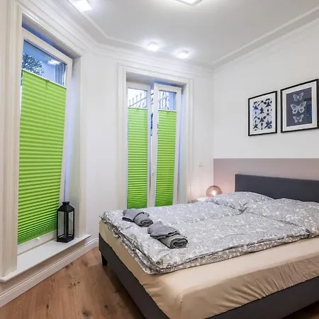 Generous Family-apartment With Two Seperate Bedrooms Close To The U-bahn Apartment Hamburg