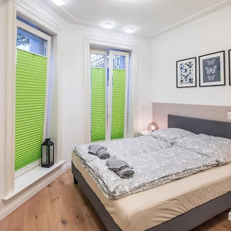 Apartment Generous Family-apartment With Two Seperate Bedrooms Close To The U-bahn Hamburg