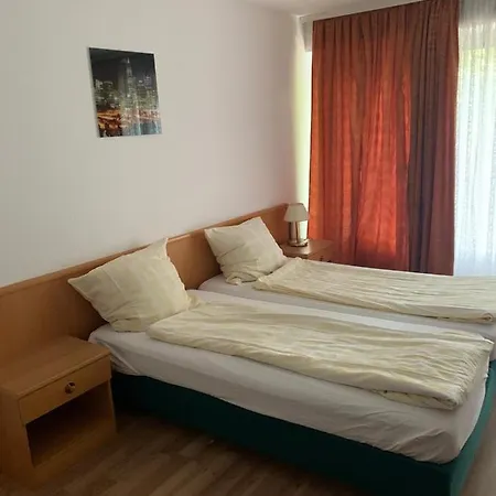 Отель Grando Sukredo Гамбург