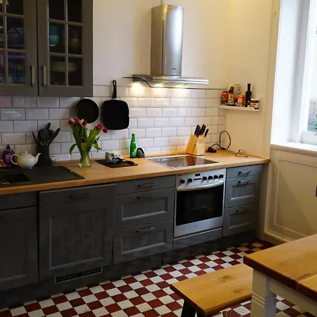 Grosszuegige Altbauwohnung In Bestlage Apartment Hamburg