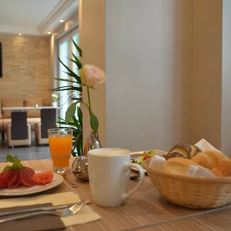 Hotel My